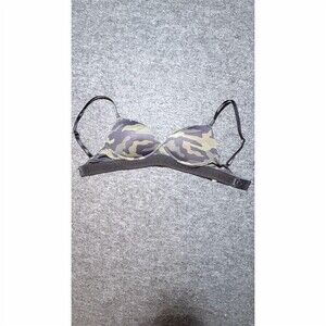 Victoria's Secret PINK Wear Everywhere T-Shirt Bra Womens Size 32D Camo